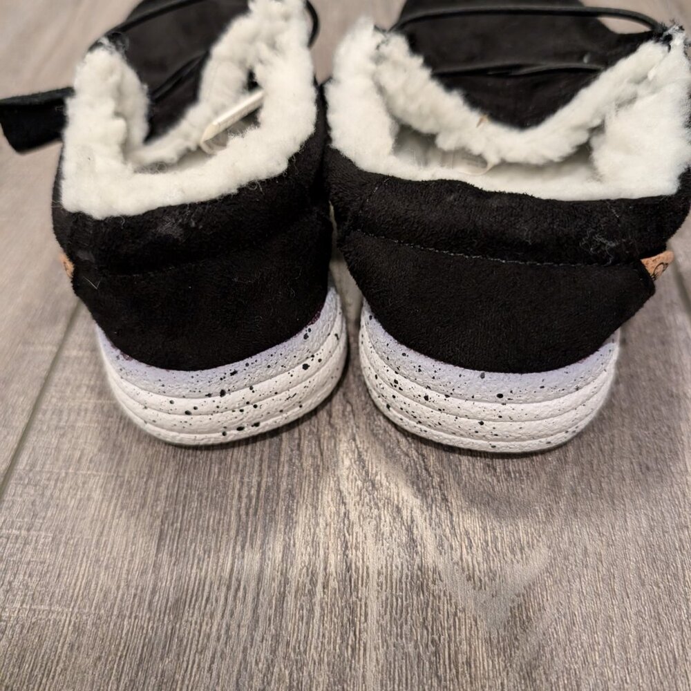 New Kids Lamo Slippers - Picture 2 of 6